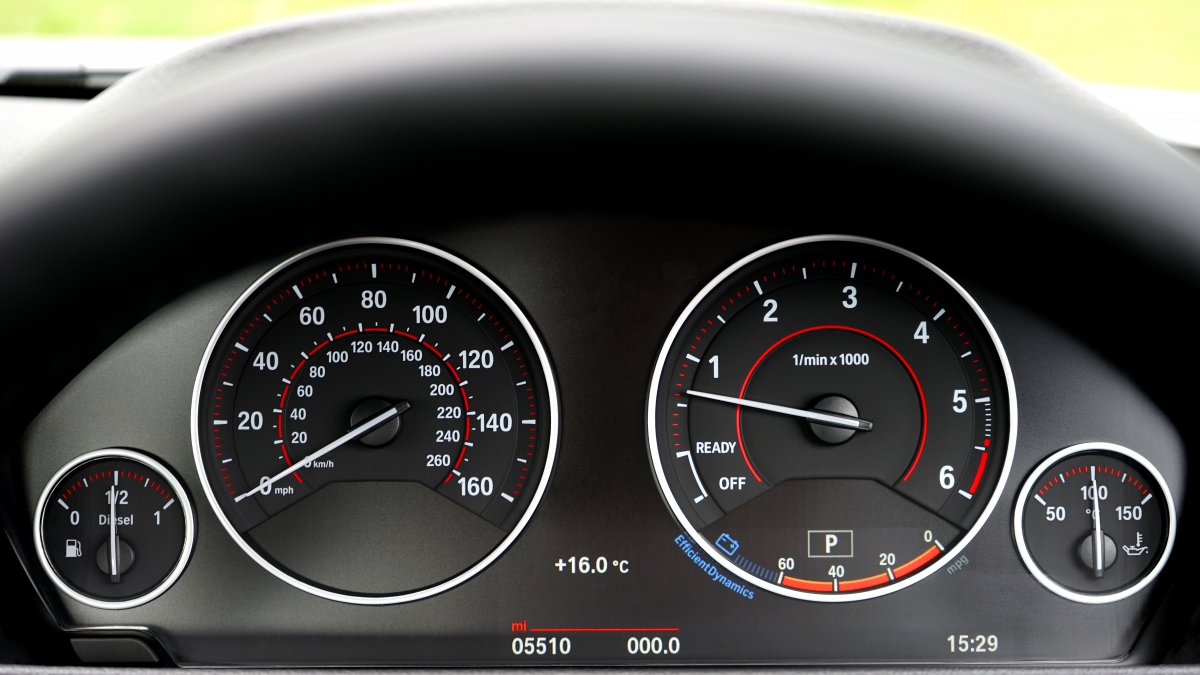 Instrument panel/instrument panel triple comprehensive vibration test